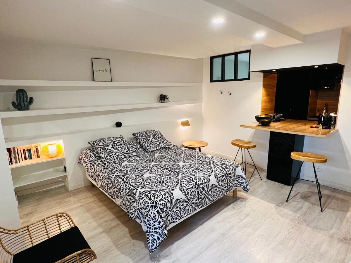 Feel@Home Nemausus « Le 42 » ニーム エクステリア 写真
