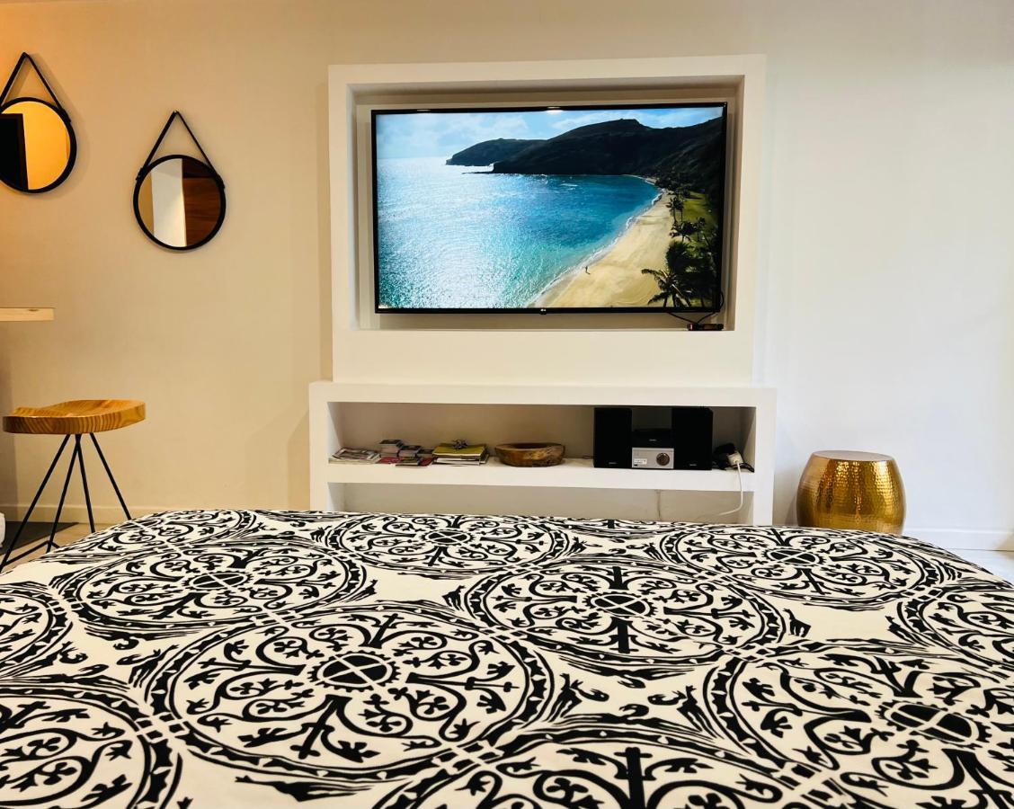 Feel@Home Nemausus « Le 42 » ニーム エクステリア 写真